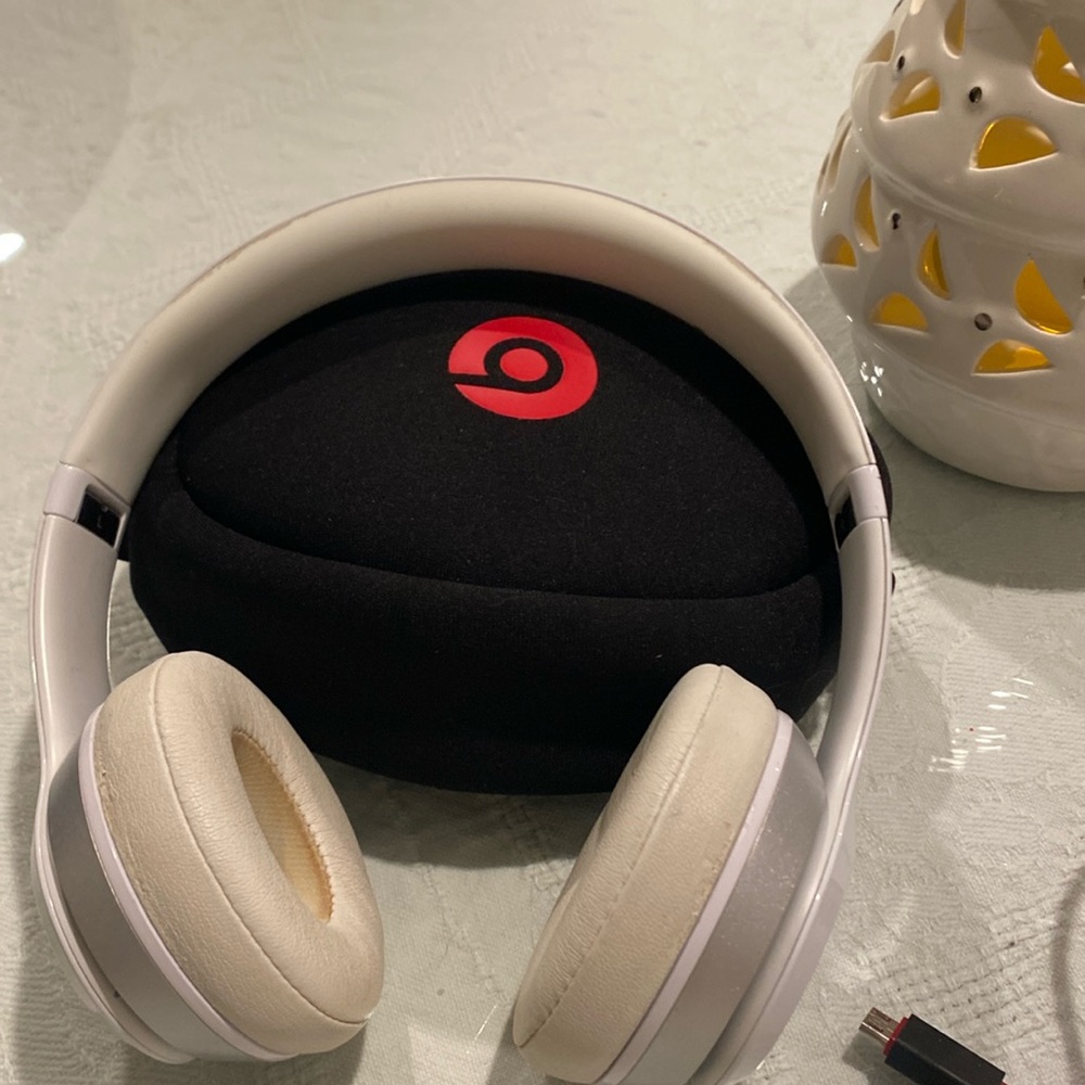 BEATS HEADPHONES